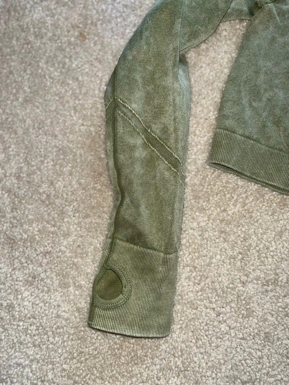 Olive Green Seamless Two-Piece Active Set w/ Scrunch Leggings - Picture 10 of 11